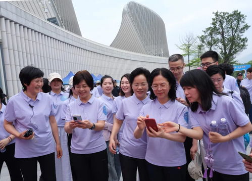 2024年福建省家庭教育宣傳周 “為愛奔跑”母親健康1+1公益募捐活動(dòng)舉行，教育咨詢服務(wù)同步開展